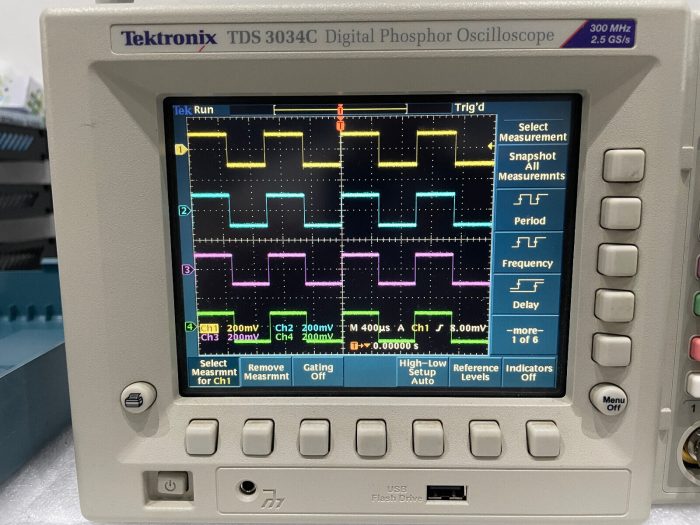 Tektronix TDS 3034C Digital Phosphor Oscilloscope – Novus Ferro Pte Ltd